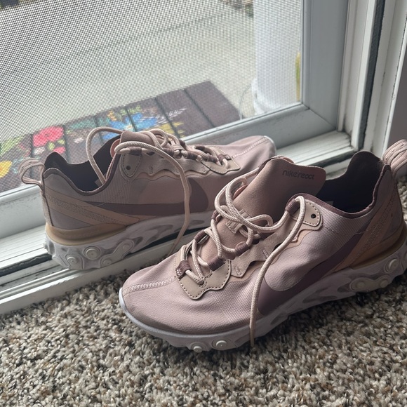 Nike React - Picture 2 of 6